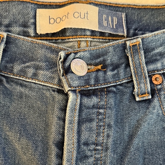 GAP Women's Classic Indigo Bootcut Jeans - Picture 2 of 9